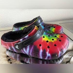 Crocs Unisex-Adult Classic Tie Dye Lined Clogs | Fuzzy Slippers